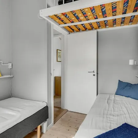 Beautiful In Casa de Férias Dronningmølle